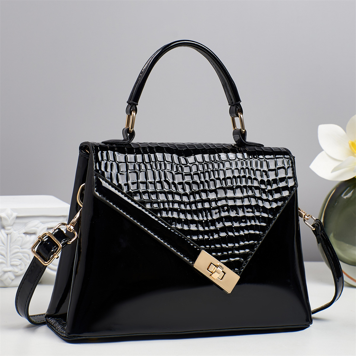 2025 primavera nuevo estilo bolso de mujer bolso grande europeo y americano bolso portátil de cuero suave de gran capacidad mensajero de un solo hombro bolso de mujer