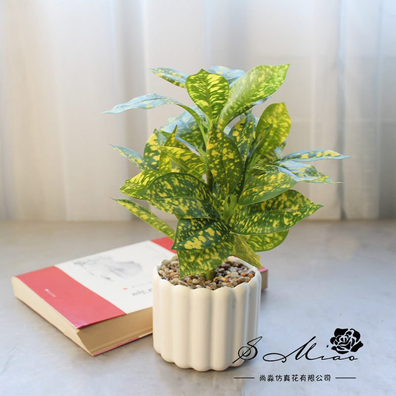 Simulación de hojas de banyan pequeñas decoraciones creativas bonsai fabricantes de decoración directa de plantas verdes artificiales falsas flores falsas de maceta de simulación image 5
