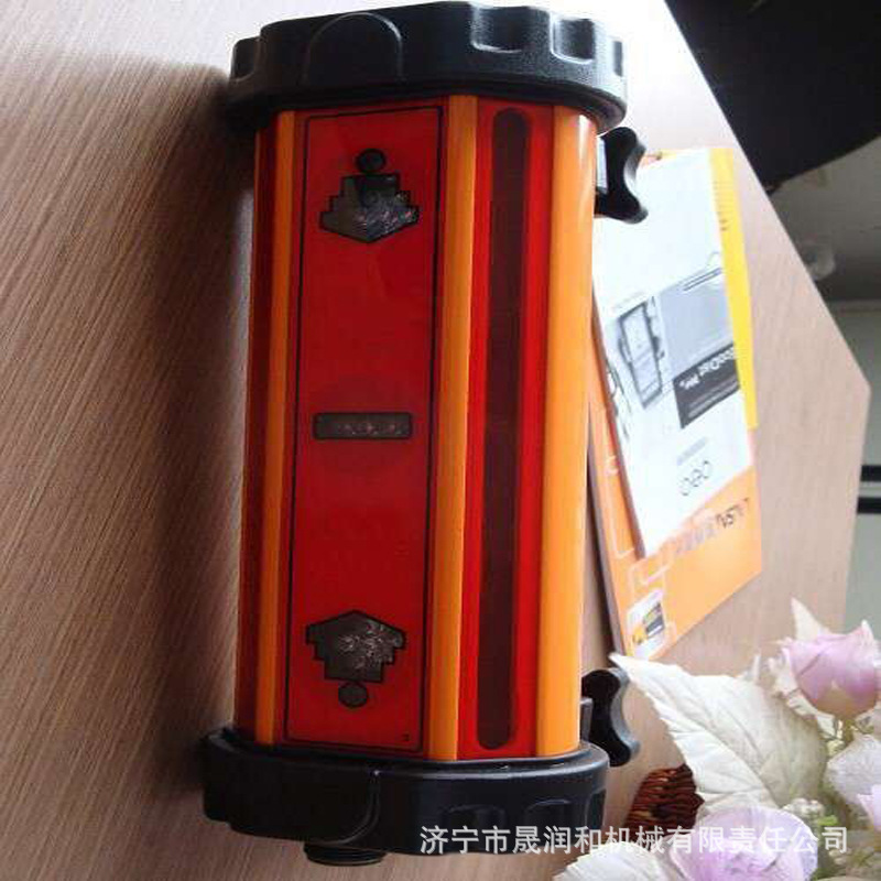 Equipo de nivelación láser compatible con el conjunto completo de transmisores láser con tractor con nivelador