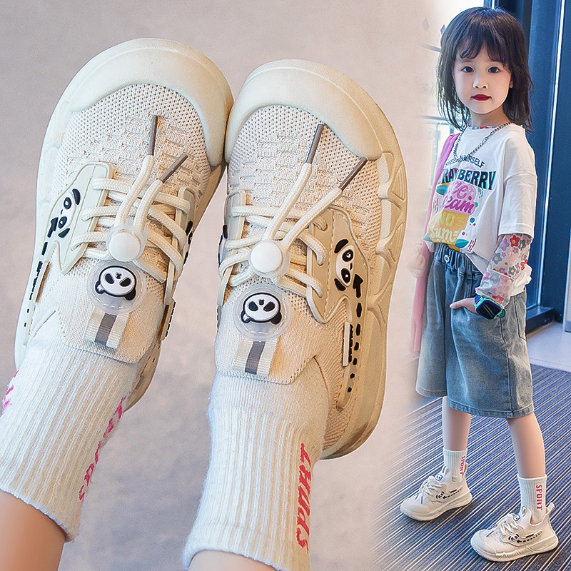 Primavera y otoño zapatos de coco para niños antideslizantes y transpirables 2025 nuevos zapatos casuales de un pie para niños zapatos de red de chicas zapatillas deportivas de moda