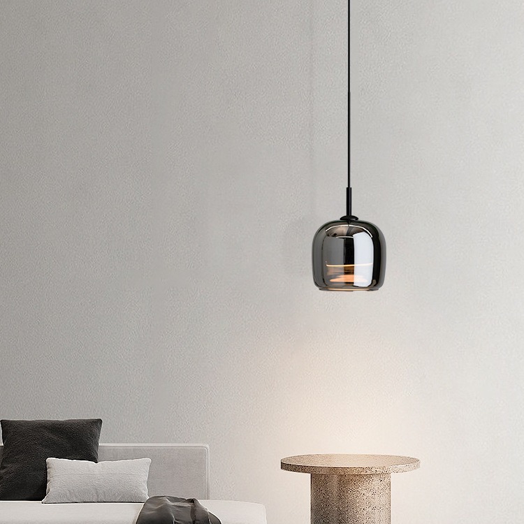 Chandelier dormitorio post-moderno cabecera lámpara de cama de vidrio restaurante Zhongshan simple ligero creativo lujoso moderno lámpara pequeña ahora