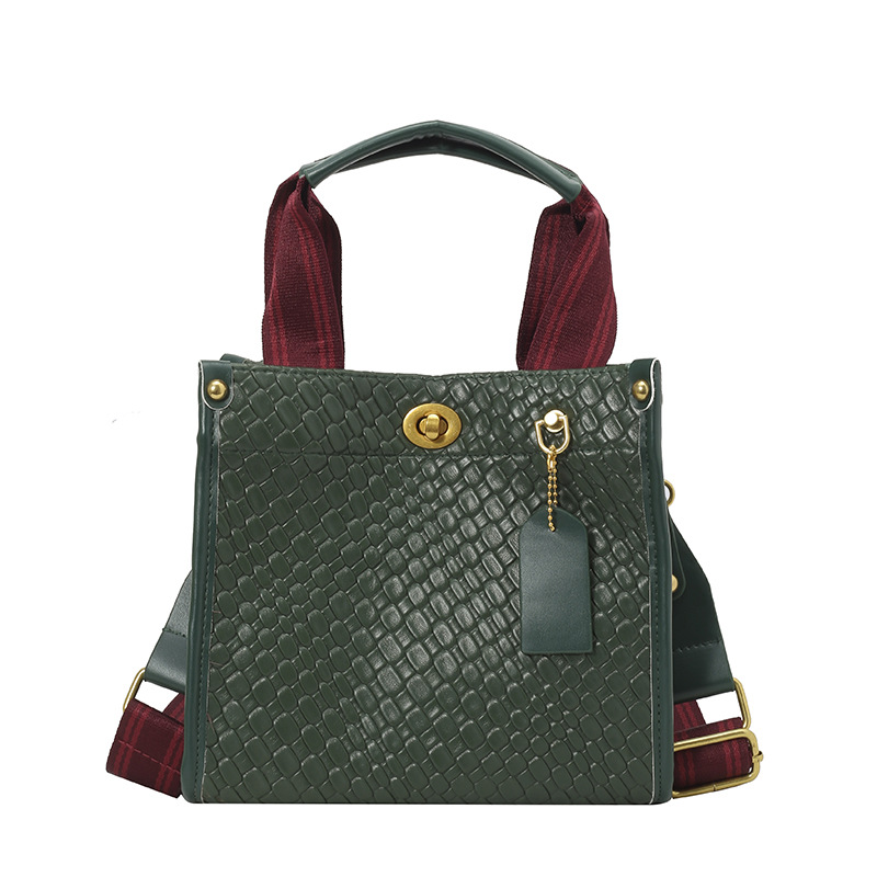 Bolsa de mano de tejido de alta calidad para mujeres 2025 nueva moda transfronteriza de gran capacidad de transporte de hombro mochila