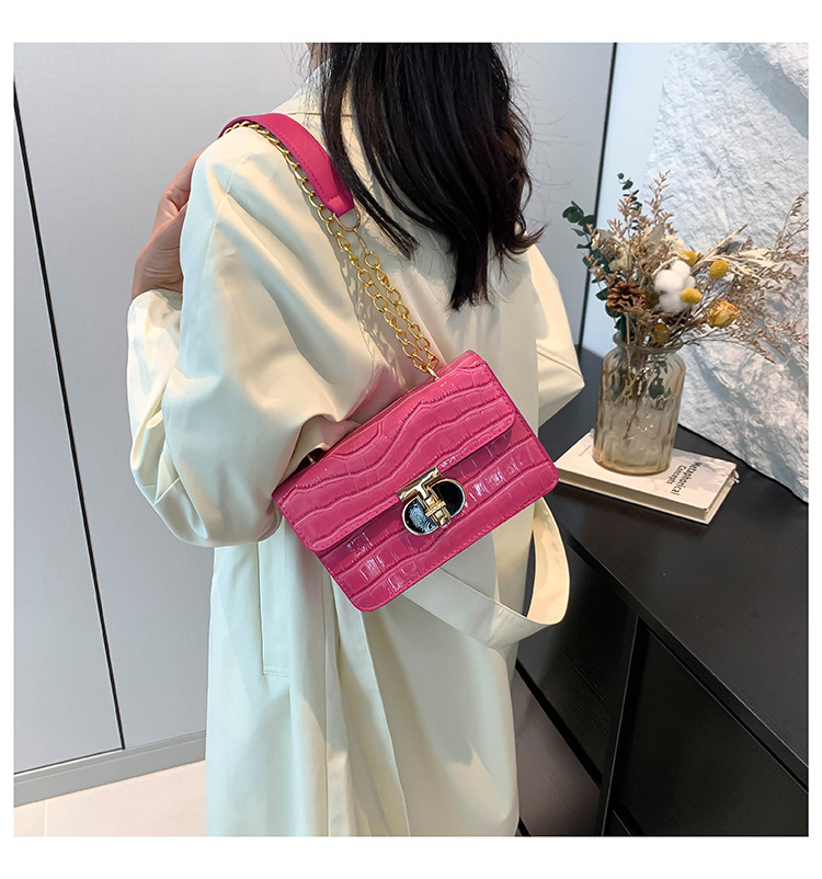 Fashion chain lock handbag 2024 new shiny stone pattern small square versatile and stylish single shoulder crossbody bag_voghion.com