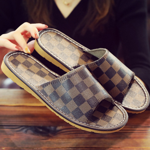 Fashionable leather slippers for home couples in summer for women office floor soft-soled anti-slip home deodorant slippers for men in summer