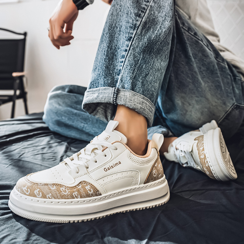 Zapatillas de deporte de moda de nicho Four Seasons Nuevos zapatos casuales Zapatos deportivos bajos de moda para hombres Zapatos blancos para estudiantes coreanos