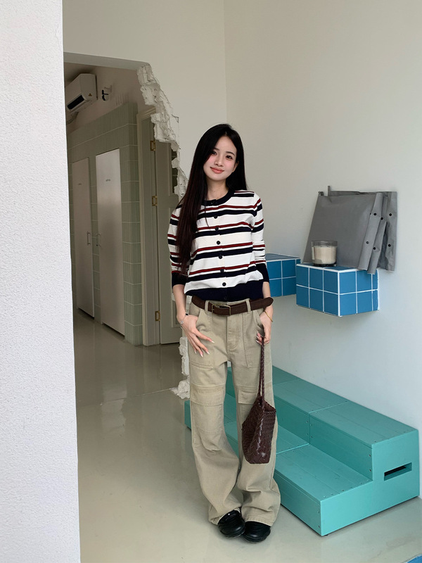 橘子树在哪儿复古条纹针织开衫女秋季设计感外搭显瘦正肩长袖上衣|undefined