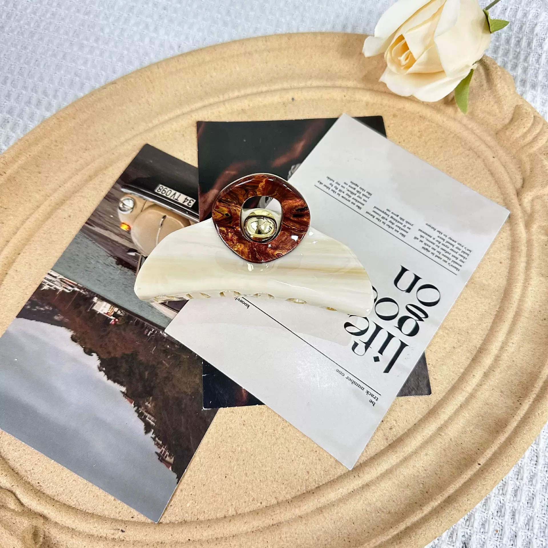 复古轻奢重工加厚醋酸抓夹拼接木纹色金属球高级设计感鲨鱼夹女春