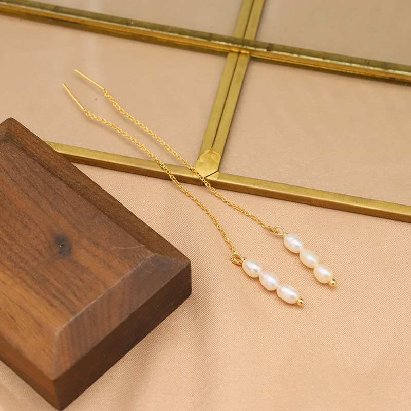 Pendientes de perlas de agua dulce naturales para mujer, ganchos largos para las orejas, pendientes de estilo retro de alta gama, nuevos pendientes al por mayor