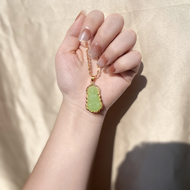 La Arena de oro vintage aceite verde hielo verde Guanyin colgante no se desvanece durante mucho tiempo con incrustaciones de oro de jade Guanyin Buda colgante transfronterizo venta al por mayor