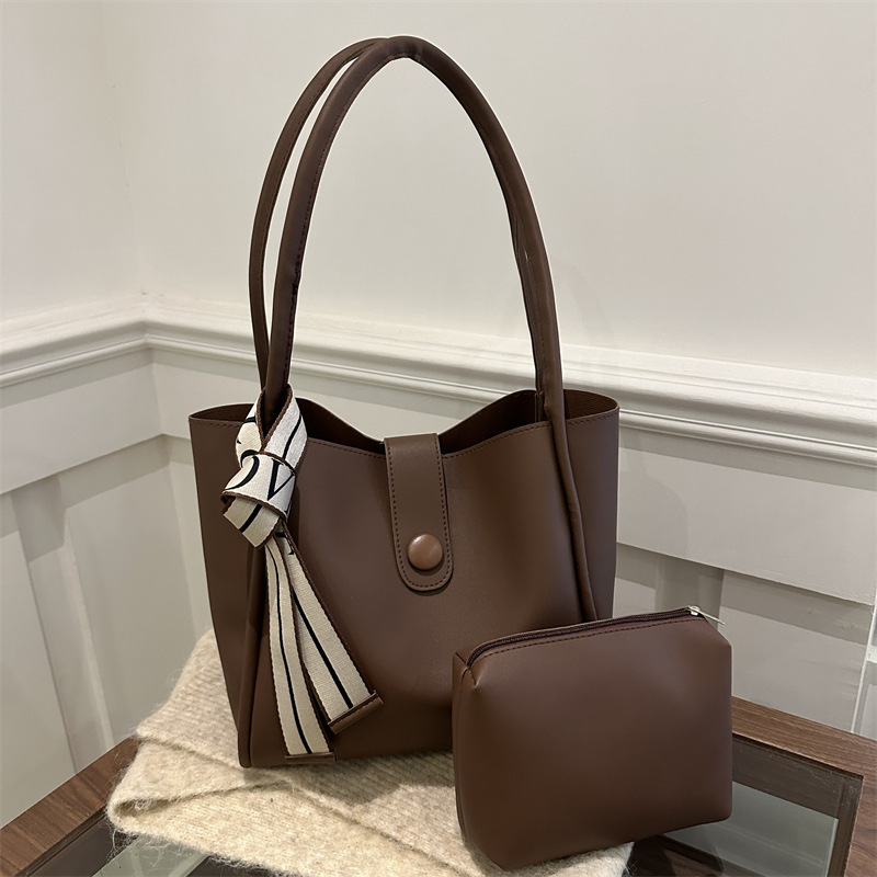 Winter Textured Large Bag for Women 2024 New Simple Retro Women's Bag Casual Handbag Versatile Shoulder Tote Bag