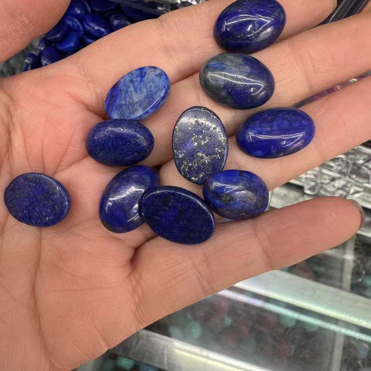 Natural lapis lazuli