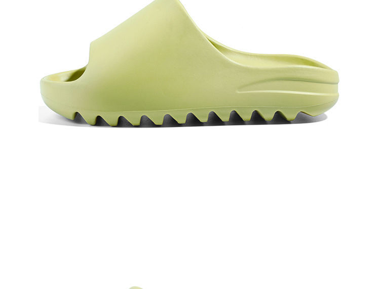 Zapatillas de moda de alta gama con sensación de pisar mierda Nueva pareja Chanclas del mismo estilo para hombres y mujeres Sandalias de playa de suela gruesa_voghion.com