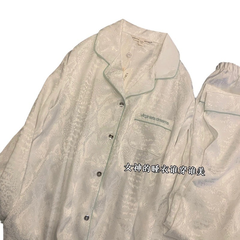 Primavera y verano nuevo pijama de dama seda simple jacquard seda de hielo temperamento relajado transmisión en vivo se puede usar ropa para el hogar