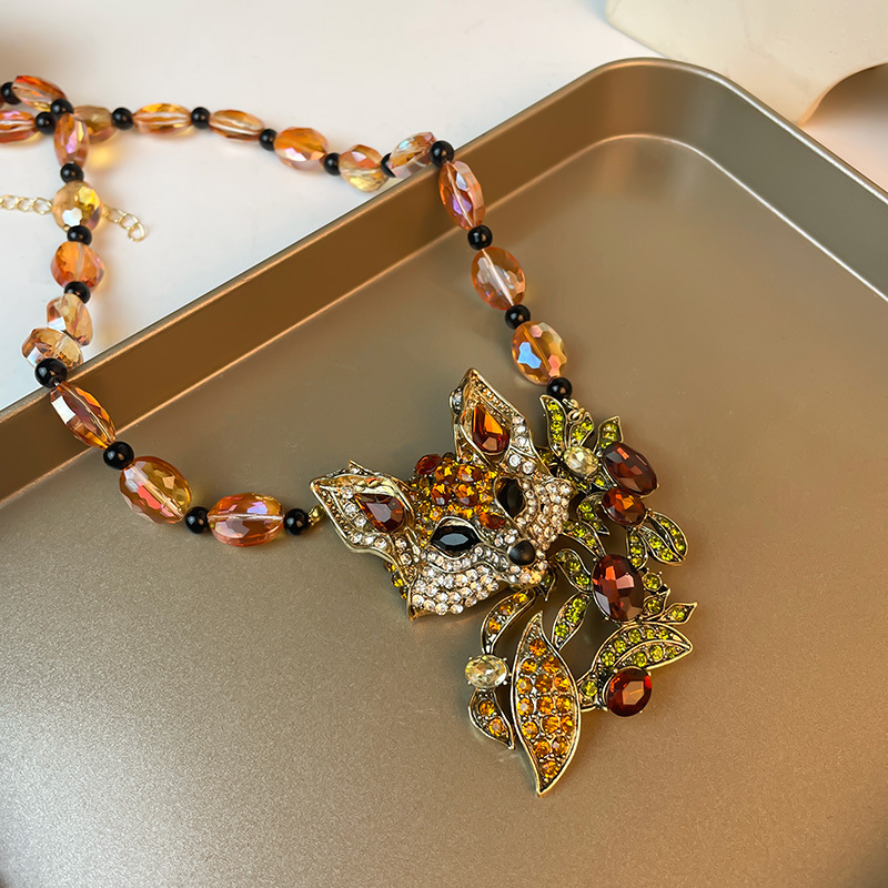 Exaggerated Diamond Studded Personalized Necklace, Three-dimensional Unique Crystal Neck Decoration, Cute Little Fox Sweater Chain Accessories_voghion.com