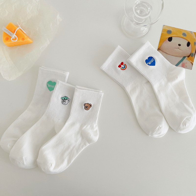 Couple Sports Socks Heart Embroidery White Socks Mid-tube Cotton Socks display picture 3