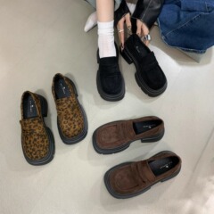 2025秋季新款增高粗跟厚底小个子小皮鞋乐福鞋女中跟豹纹单鞋圆头