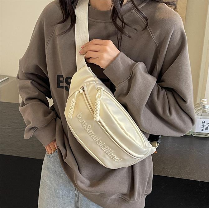 Coreano ins moda bolsa de cintura versátil para mujeres verano 2024 nuevo estilo simple bolso de hombro de moda bolso de mochila super caliente