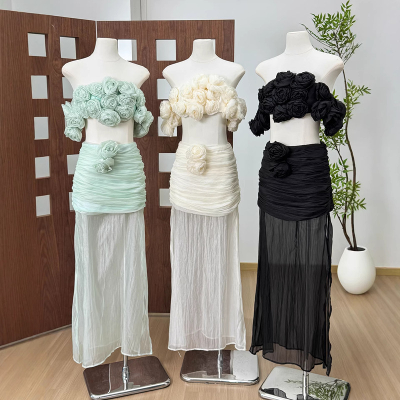 2026 New Three-Dimensional Rose Tube Top Set for Women, Pleated Slimming Sheer Long Dress, Dual-Wear for Vacation and Party, High-End Feel