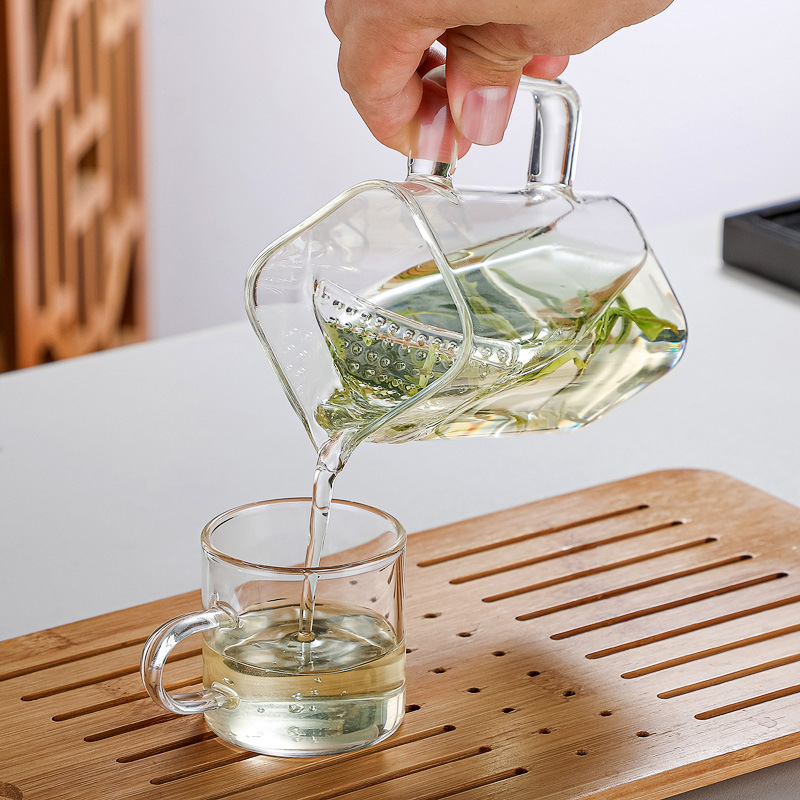 Square Moon-Shaped Glass Tea Cup with Handle and Filter for Green Tea