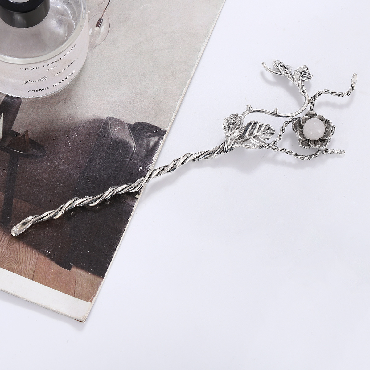 Mi emperador Xiao Zhan mismo estilo de horquilla una horquilla retro en forma de flor de hadas hecho a mano con incrustaciones de tocado