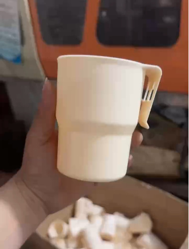 電気自動車の水の杯の棚の車載の多機能の置物の携帯の水の杯の棚は物の通用の杯の棚を掛けます。|undefined
