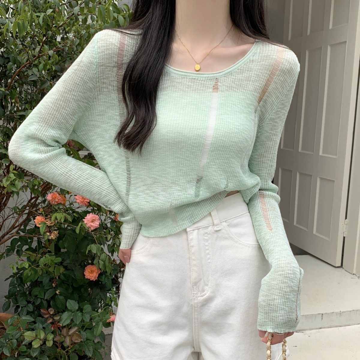 Delgado hueco de punto de manga larga Camiseta de verano de las mujeres corto aire acondicionado camisa estilo coreano nueva protección solar blusa superior image 3