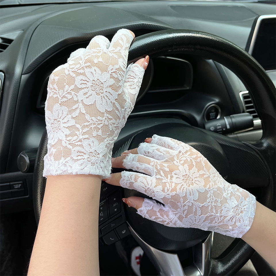 Korean version of floral adult dance lace half finger gloves ladies summer sun protection riding driving short wholesale