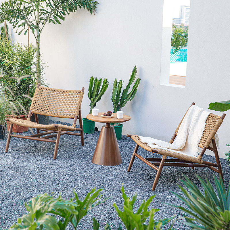 Mesa y silla de caña Jardín Sofá patio al aire libre Balcón al aire libre Villa silla trenzada terraza de caña
