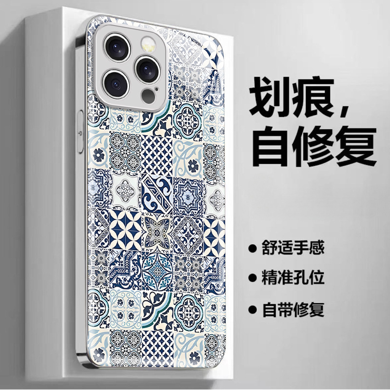 图腾棋盘格苹果15pro手机壳iphone16复古13水凝壳12promax网红潮