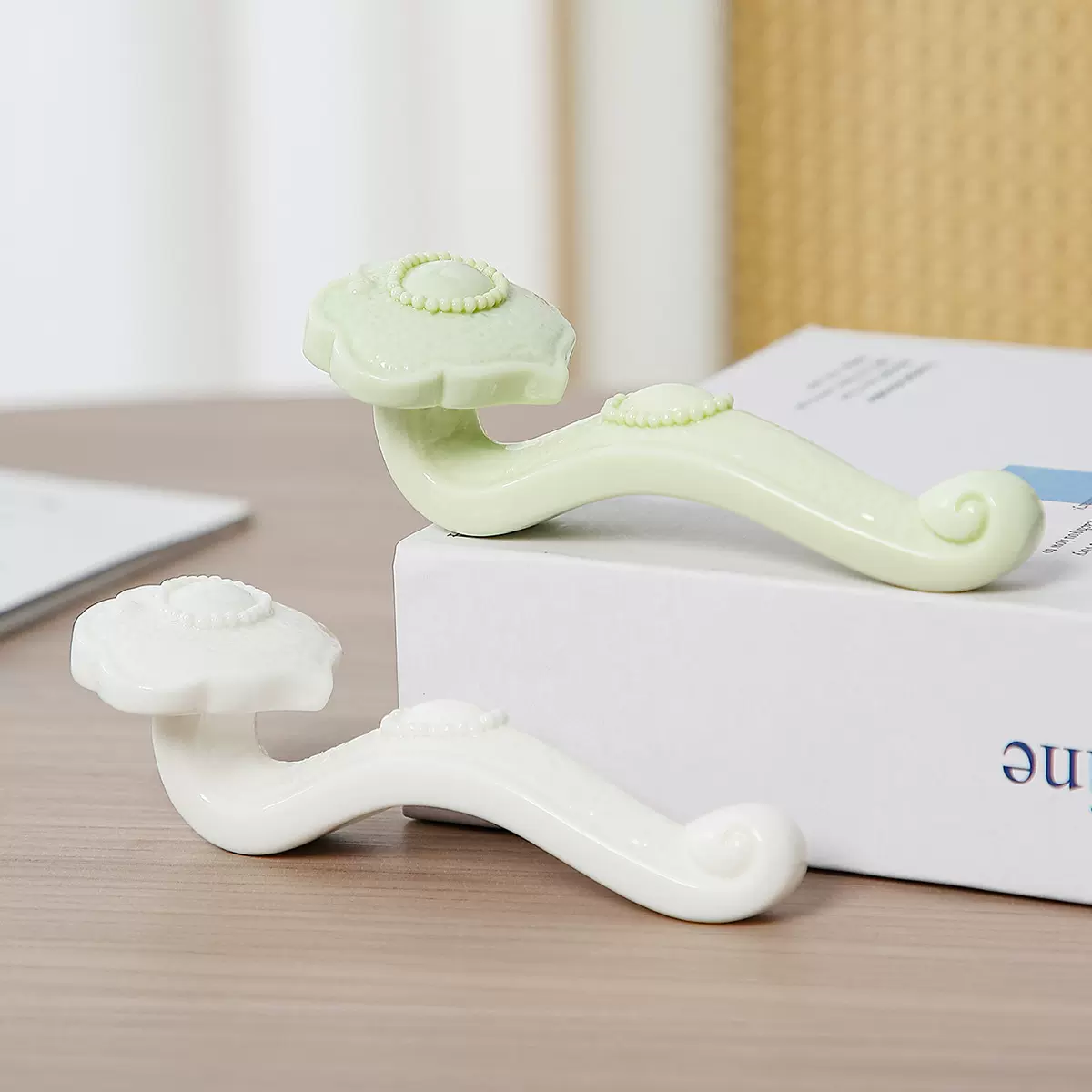 创意陶瓷玉如意家居中式装饰手工桌面书房书桌镇纸笔架家居小摆件