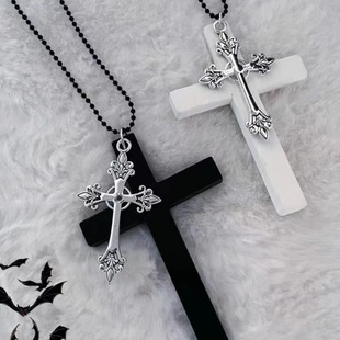 �p���OӋľ�|ʮ�ּ����L��ڸ�����Ů����Ļ�cos������y2k