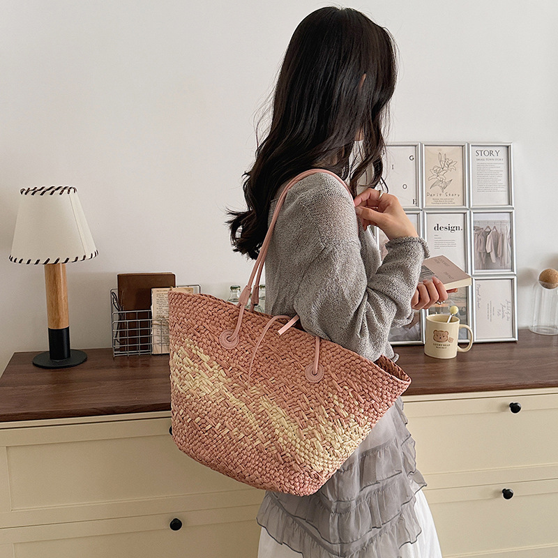 Handgeflochtene Rattan Schultertasche Mit Lederbesatz Nachhaltig_voghion.com