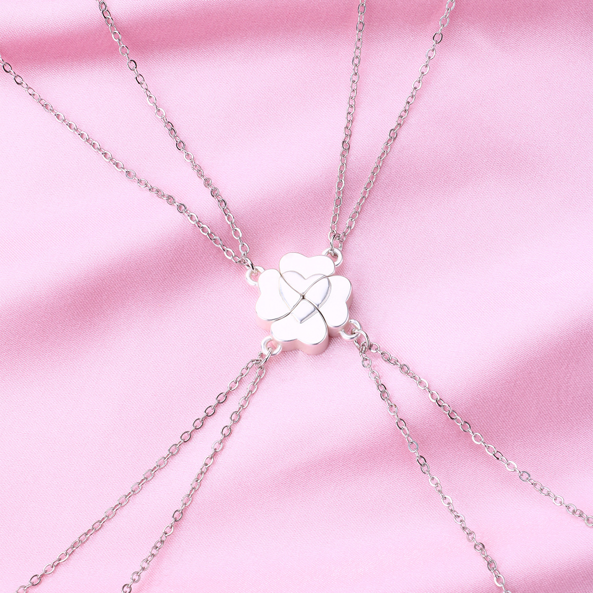 Einfacher Stil Vierblättriges Kleeblatt Herzform Legierung Überzug Unisex Halskette Mit Anhänger display picture 3