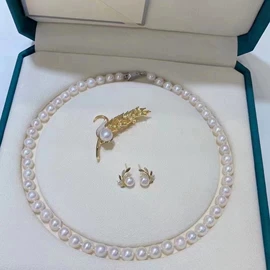 天然珍珠耳饰;天然珍珠胸饰;天然珍珠项饰