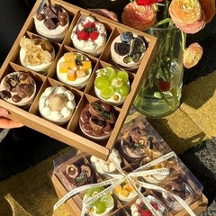 透明46粒九宫格牛皮纸糕点礼品盒甜品盒点心盒蛋黄酥月饼盒子白色