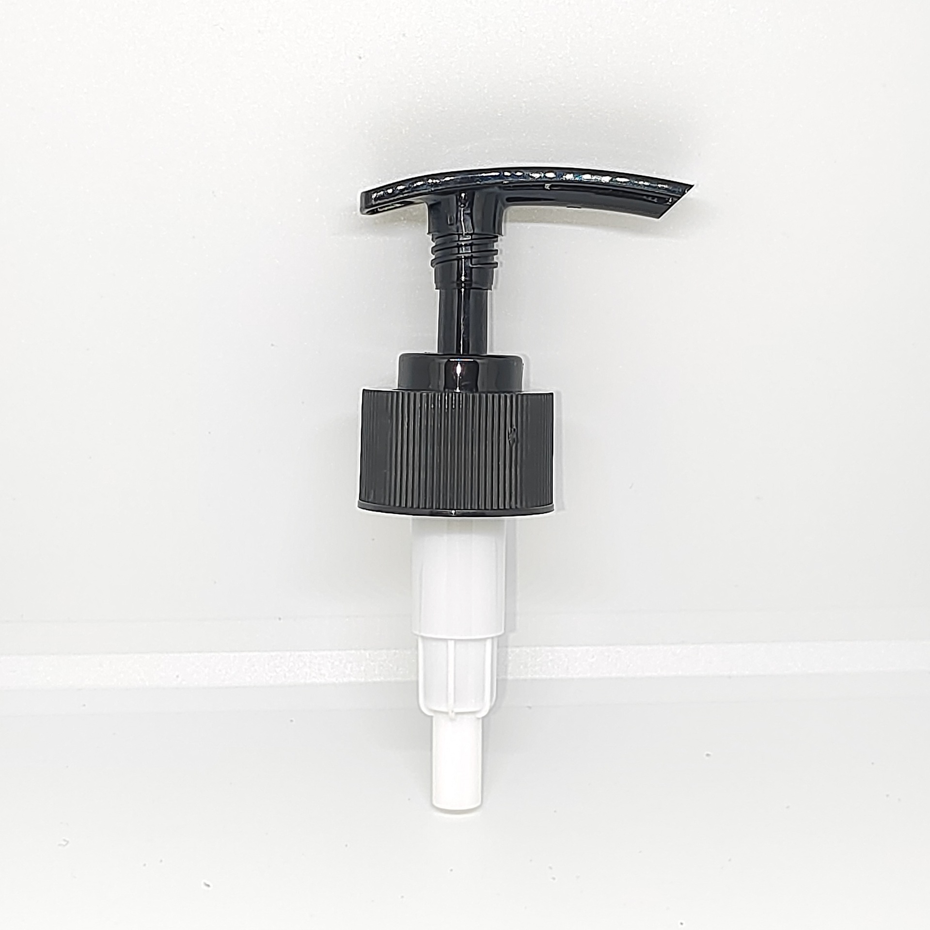 24 28乳液泵扁担头冒 螺纹泵 洗手液泵头 沐浴露泵头 洗发水泵头