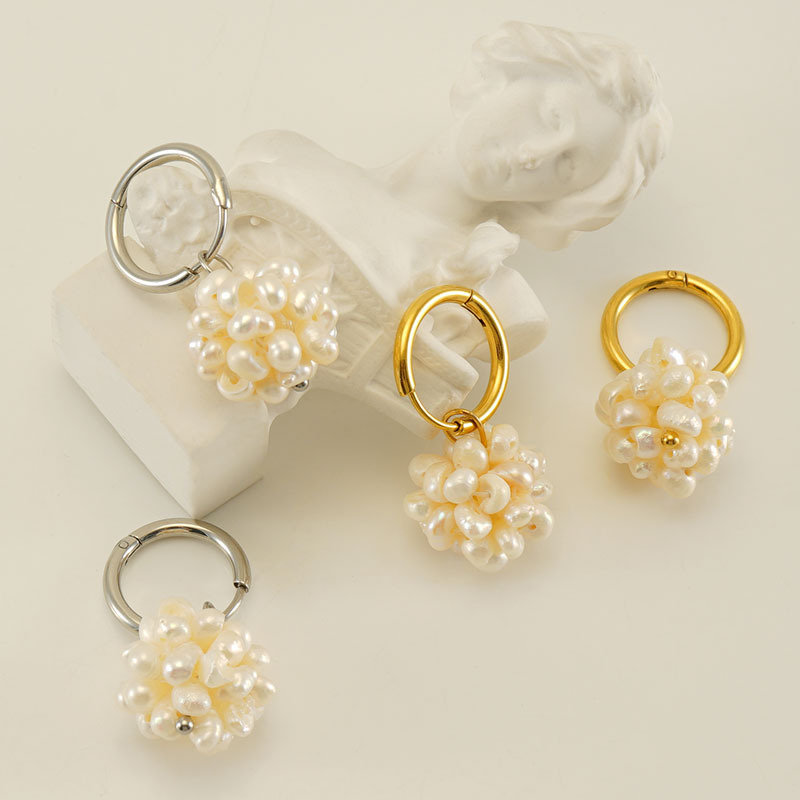 Europa y América de acero inoxidable 18 chapado en oro simple cercanías moda perla pendientes de acero de titanio diseño sentido ins estilo pendientes al por mayor