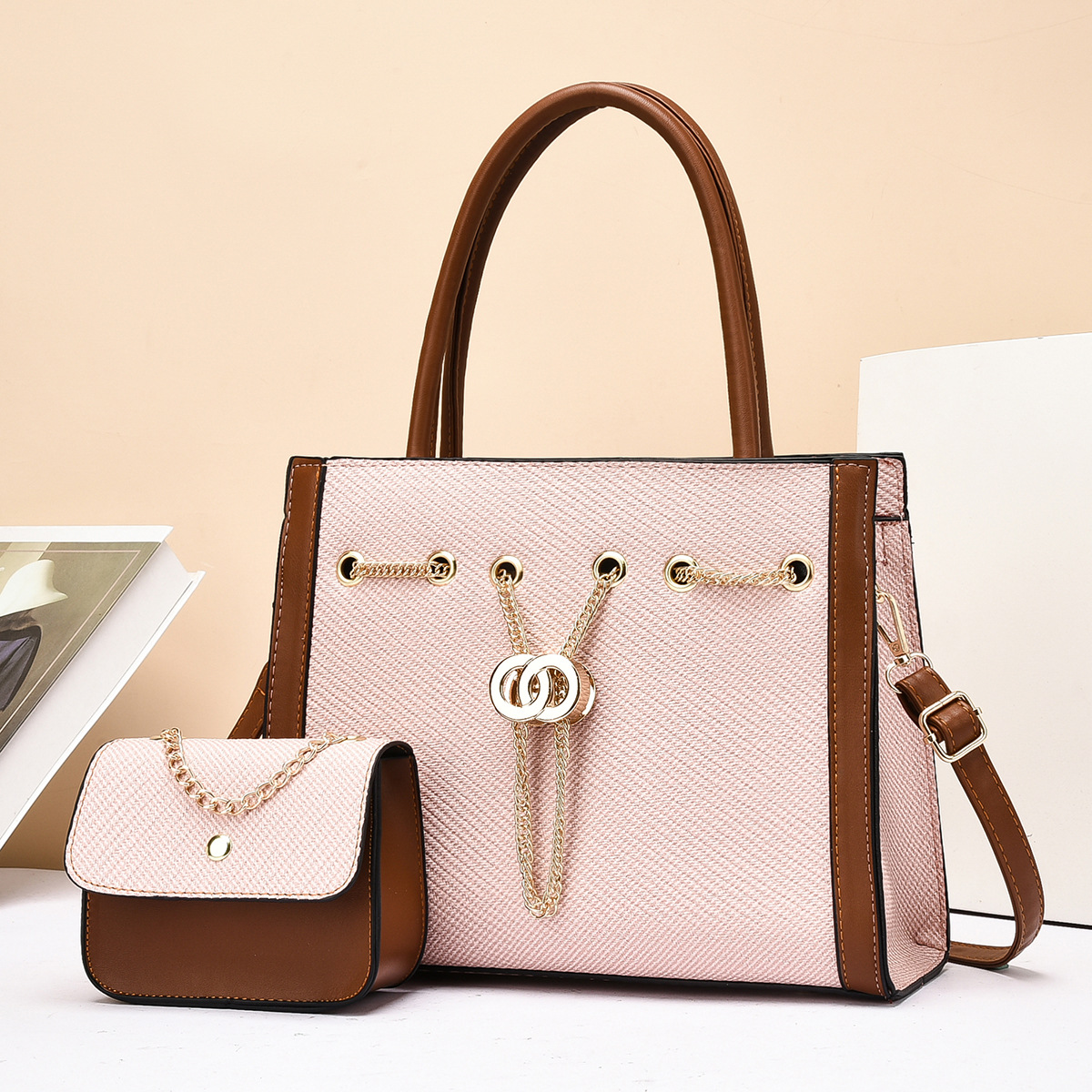 520 Regalo de San Valentín Cadena de cumpleaños Bolso Tote Bolso de viajero femenino 2025 Nuevo bolso de hombro de gran capacidad