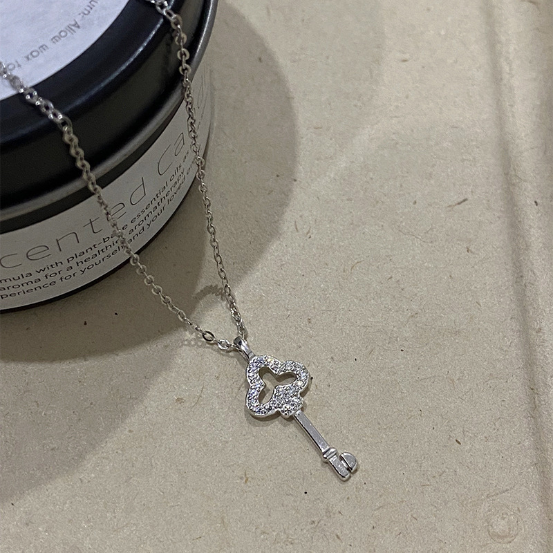 925 Sterling Silver Pendant Material Pendant Necklace Classification 925 sterling silver Chain Material 1 Piece 925 Sterling Silver Key 925 Sterling Silver Cable Chain Pendant Necklace