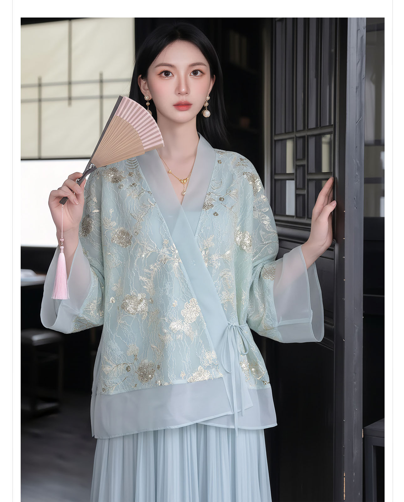 Bộ áo khoác ngoài và đầm dây phong cách Tân Trung Hoa thêu hoa sequin nặng — bộ đồ, đầm dây, áo khoác chi tiết 2