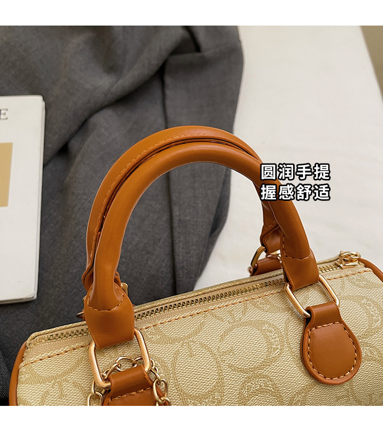 The 2025 summer new small handbag for women, the Boston bag, is casual, versatile, elegant, and has a high level of appearance. It is a trendy hand-held crossbody bag undefined