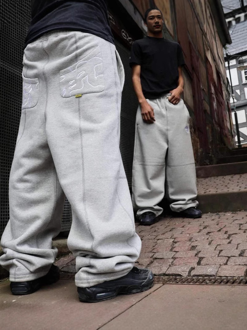 Pantalones deportivos grises holgados con bordado, estilo retro americano, informal y urbano, de la marca de moda transfronteriza de Amazon para hombre.