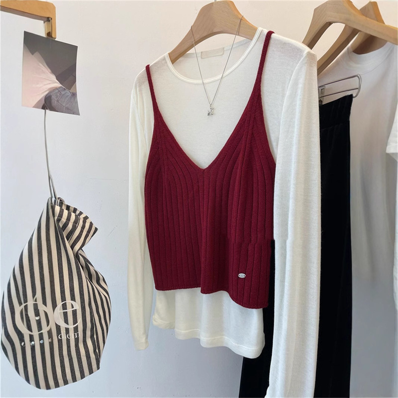 MUYANG sweetheart soft sister two-piece set! Small Iron Knit Sling Solid Color T-shirt Top Pure Elegant suit