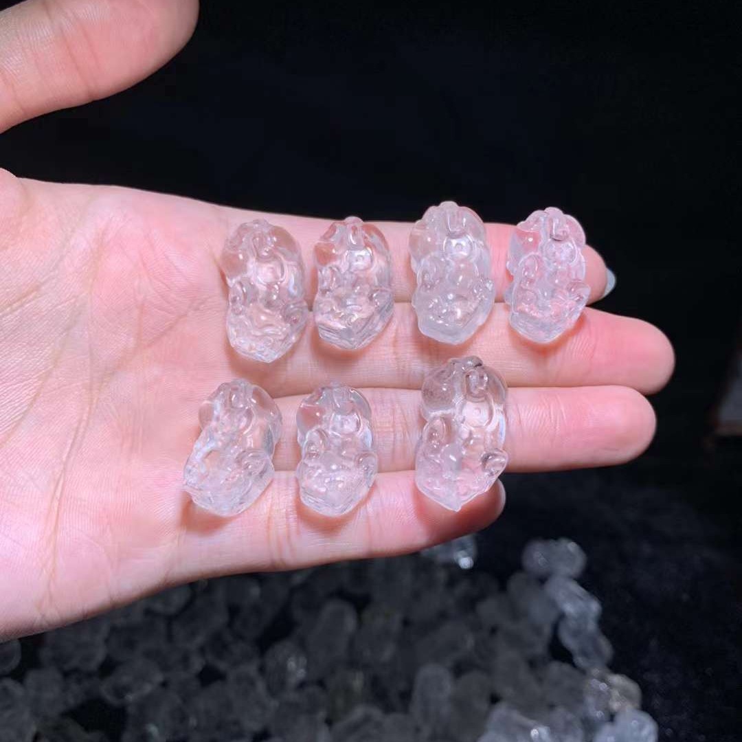 心心水晶 天然白水晶貔貅吊坠女DIY设计可爱饰品手链配件厂家直销