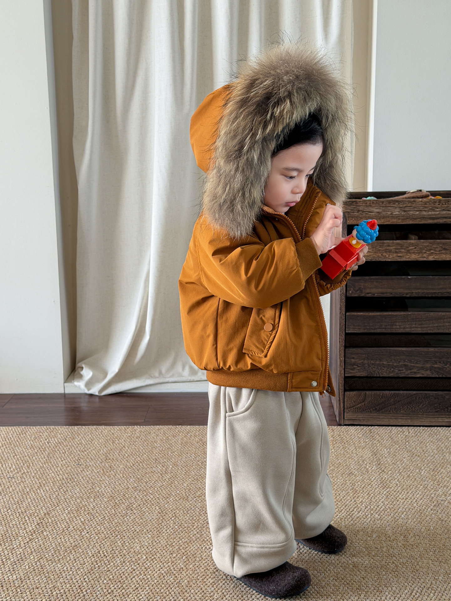 Ingke ropa infantil de algodón de niño ropa de invierno 2025 pequeño chaqueta de algodón de niño chaqueta de algodón cuello con capuchón para superar