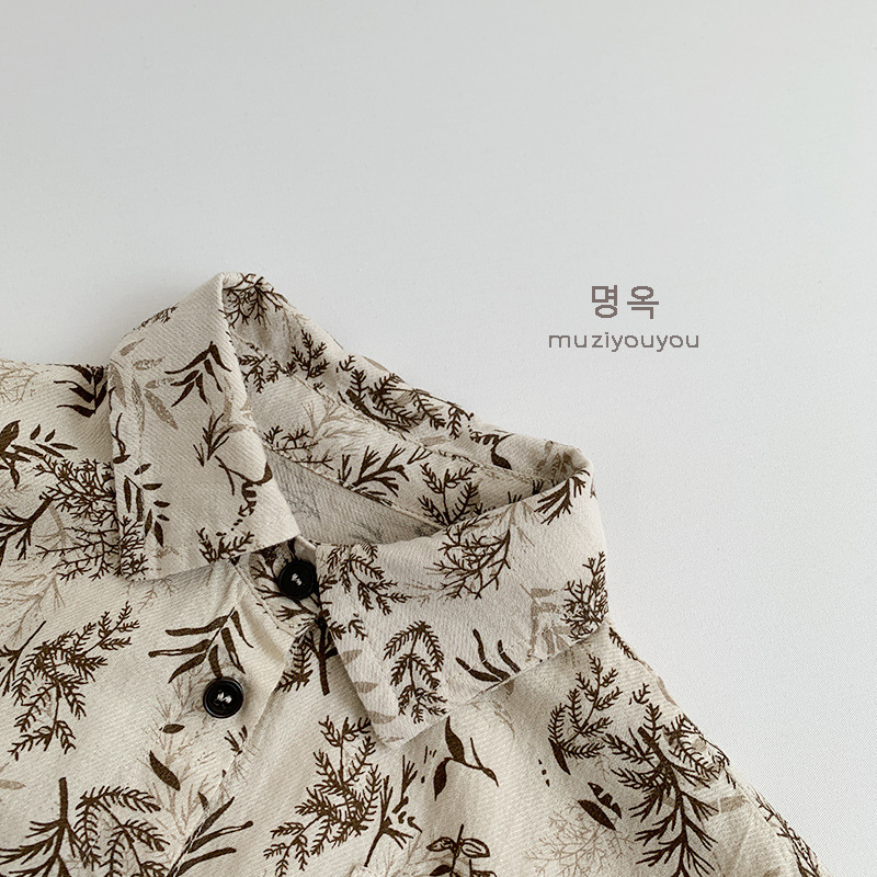 Camisas japonesas de manga corta para niños y niñas 2025 primavera y verano nuevo estilo coreano ropa para niños camisa marea Huzhou Zhili ropa para niños