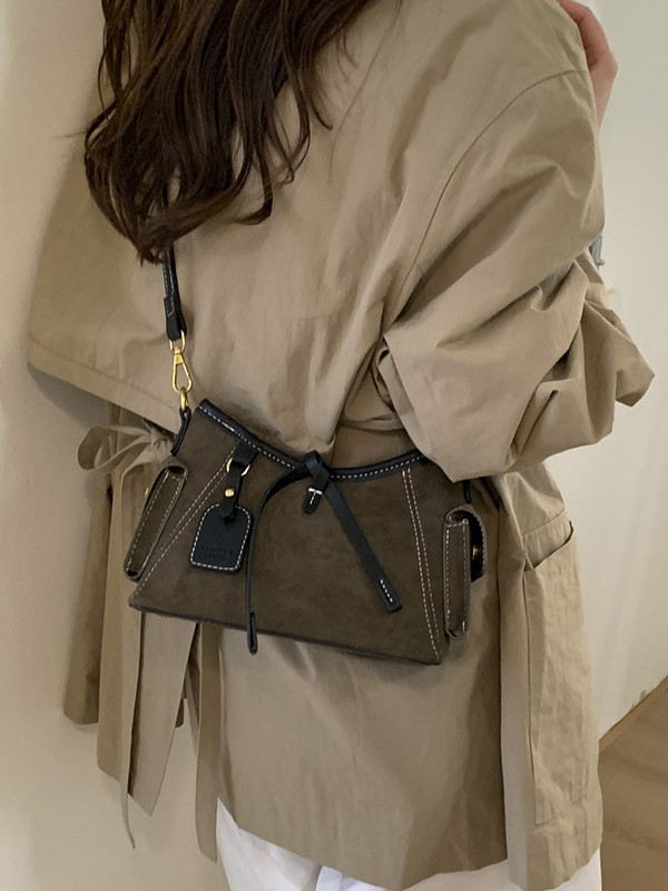 Este año, la moda de piel de ciervo retro hombro bolso de brazo para mujeres 2025, nuevo bolso de alta calidad de moda transfronterizo
