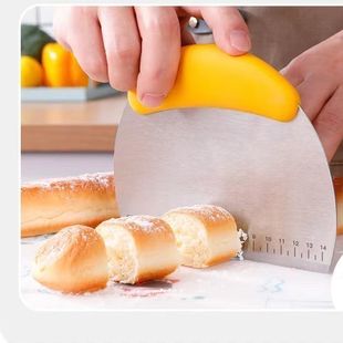 Stainless Steel Dough Scraper with Scale for Home Use, Non-Stick Scraper for Cake, Steamed Buns, Hand-Rolled Noodles, Baking Tool