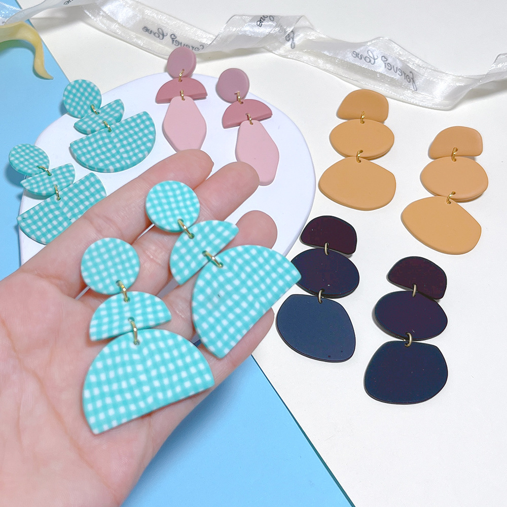 1 Pair Casual Geometric Soft Clay Irregular Plating Women's Earrings display picture 5