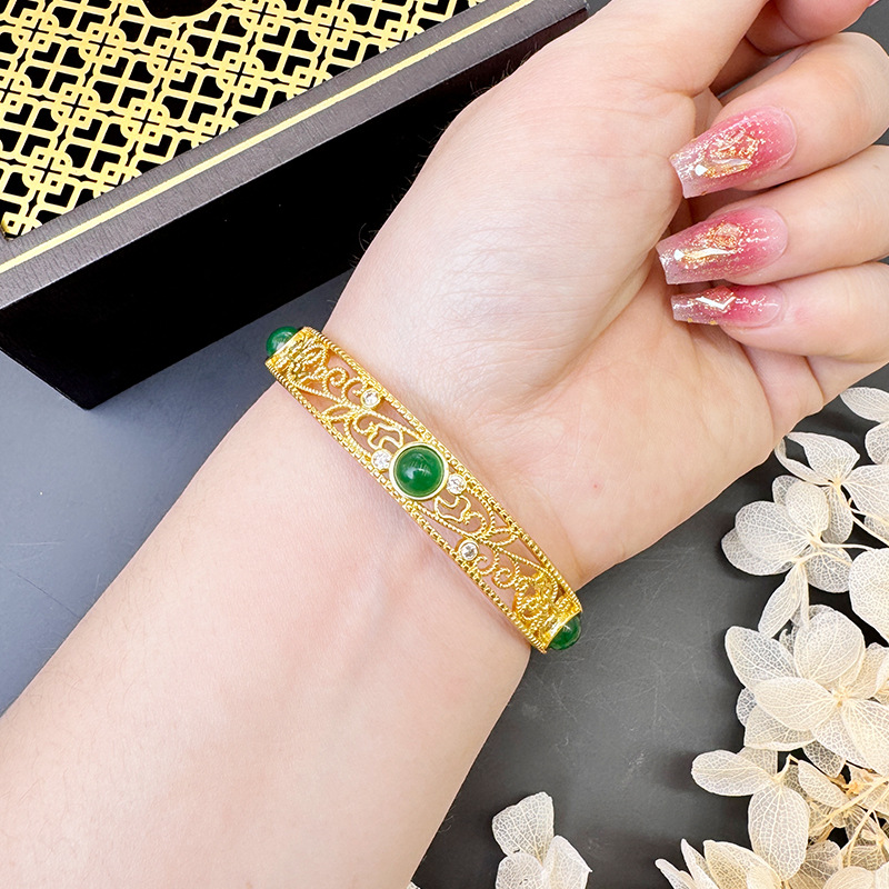 Brazalete hueco hueco abierto hueco de Vietnam Sha Jin Gufa micro incrustado de diamantes recubiertos en oro no se desvanecen joyerías retro de moda nacional